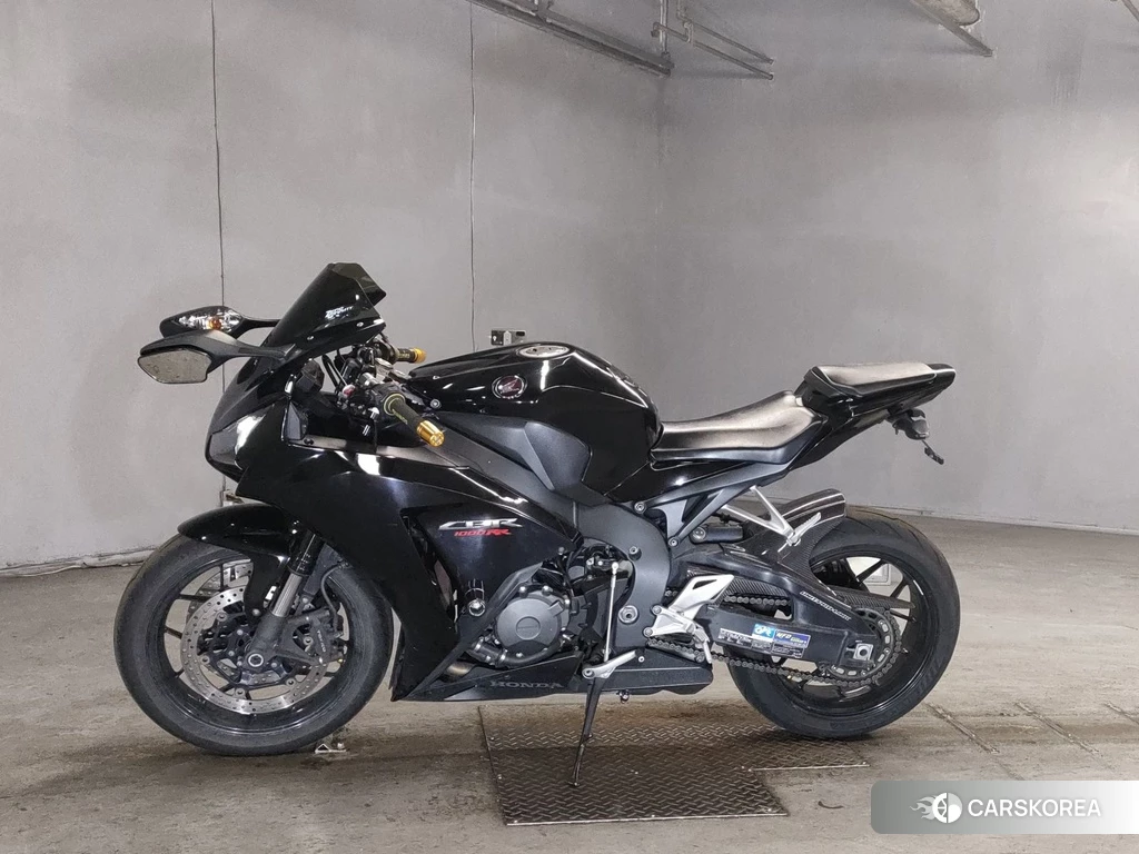 Проданный Honda CBR1000RR 2014 из Японии