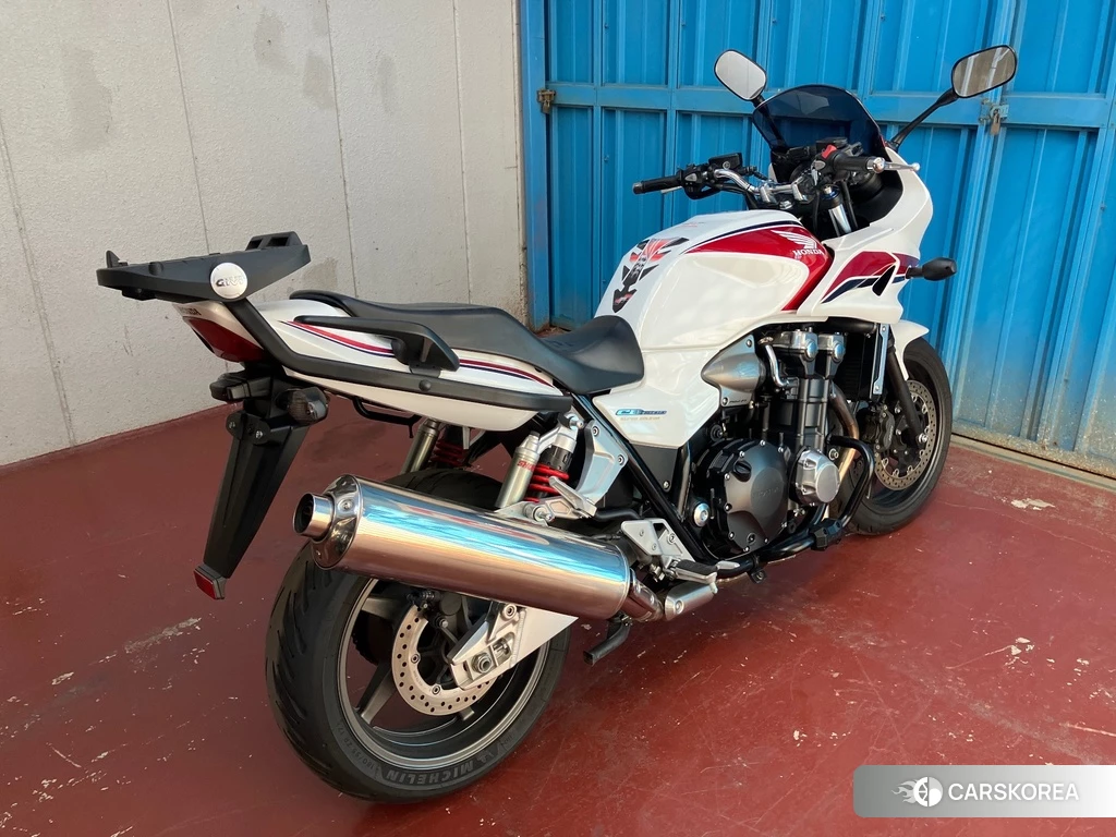 Проданный Honda CB1300SF BOLDOR 2012 из Японии, фото 2