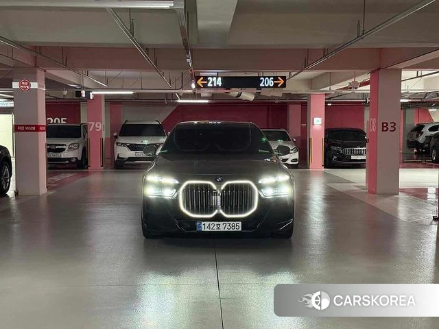 BMW 7 Series (G70) 2025 Черный из Кореи, фото 2