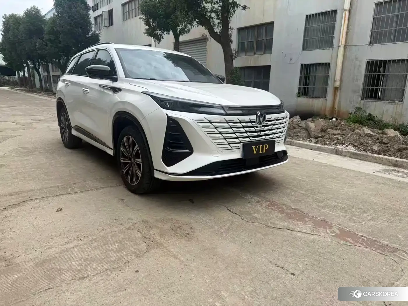 Chang'an Changan CS75PLUS 2023 Белый из Китая, фото 2