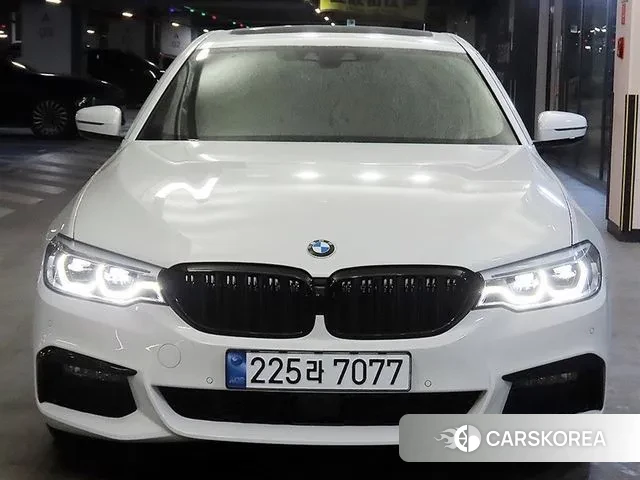 BMW 5 Series (G30) id 3676948 из Кореи 12