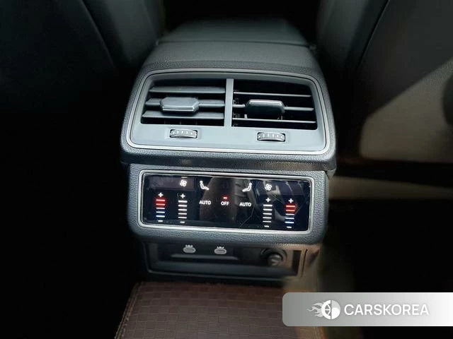 Audi A7L id 4298331 из Китая 7
