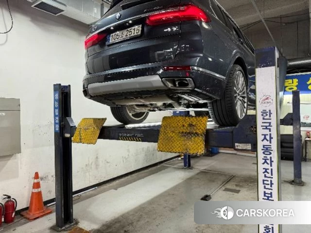 BMW X7 (G07) 2021 Серый из Кореи, фото 2