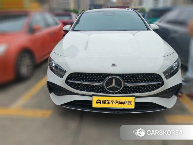 Mercedes-Benz Class A 2024 Белый из Китая, фото 2