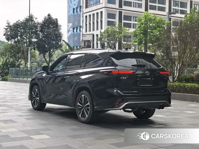 Toyota Crown Lufang 2024 Черный из Китая, фото 2