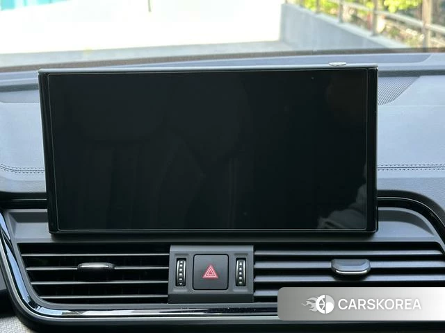 Audi Q5L id 4329200 из Китая 8