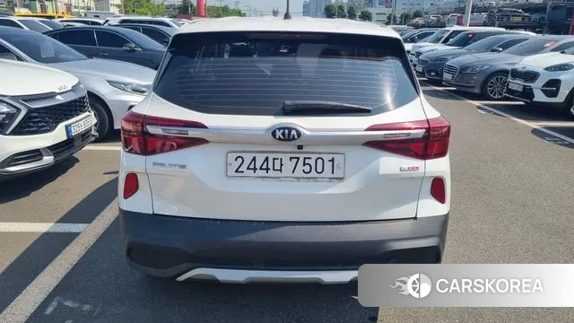 Kia Seltos 2021 Белый из Кореи, фото 4