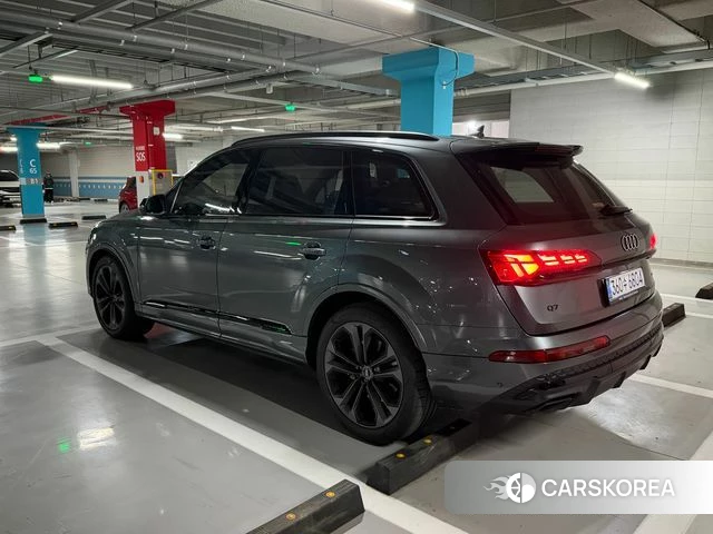 Audi Q7 (4M) 2025 Серый из Кореи, фото 3