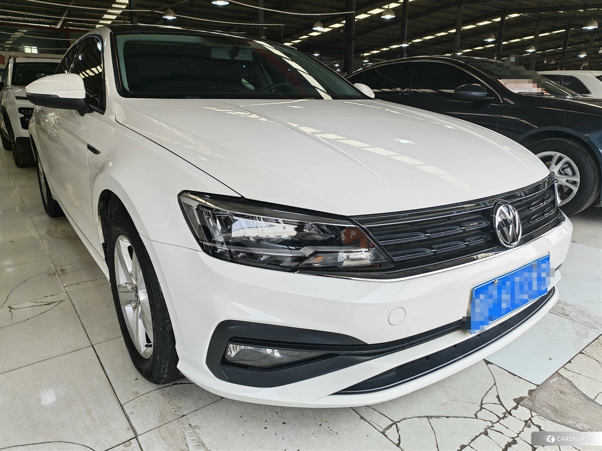 Volkswagen Lingdu 2020 Белый из Китая, фото 2