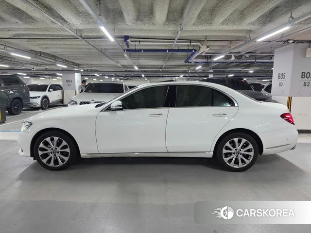 Mercedes-Benz E-Class W213 2020 Белый из Кореи, фото 2
