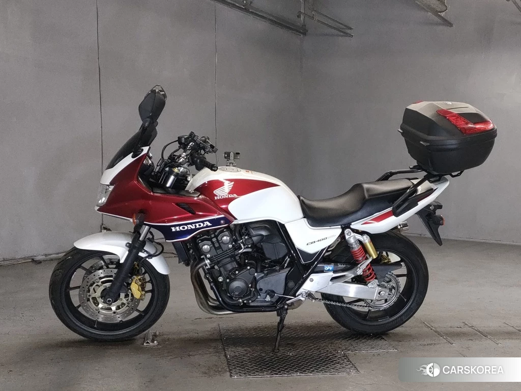 Проданный Honda CB400SF BOLDOR 2014 из Японии, фото 2