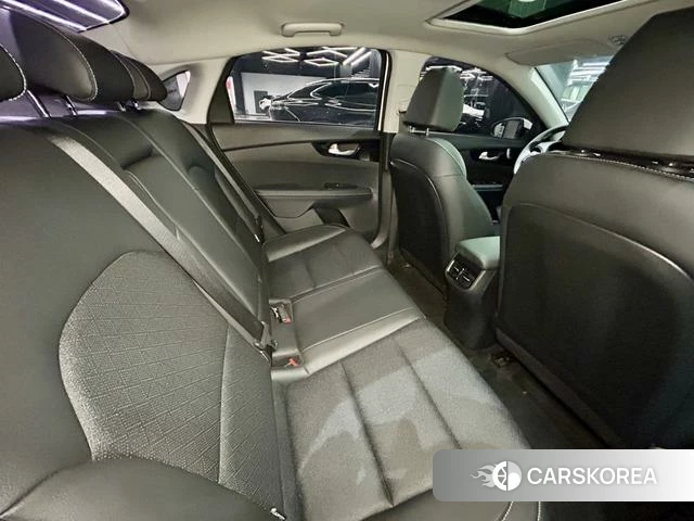 Kia K3 id 4334908 из Китая 12