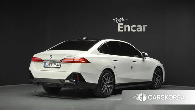 BMW 5 Series (G60) id 4427010 из Кореи 12