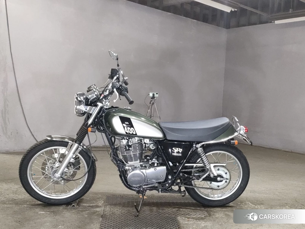 Проданный Yamaha SR 400 2017 из Японии, фото 2
