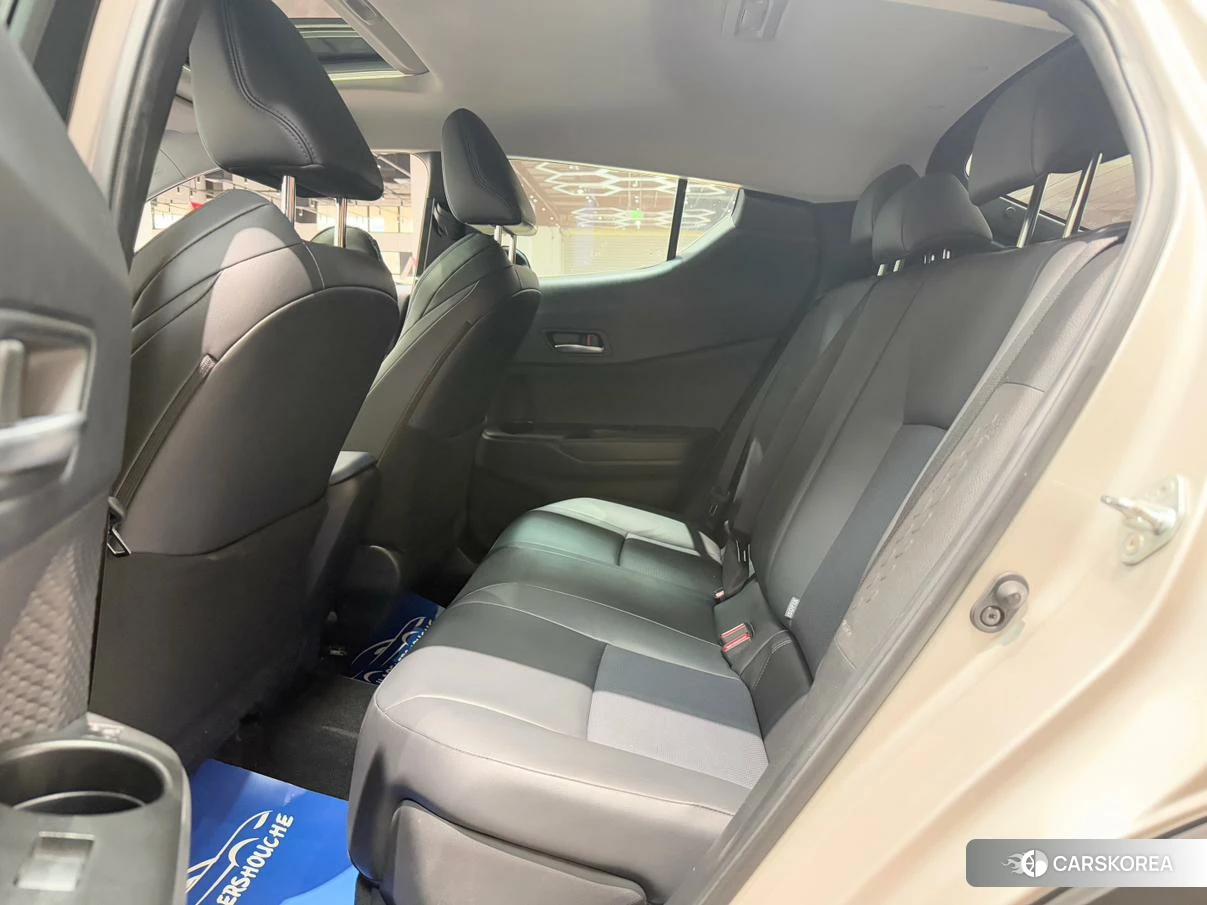Toyota C-HR id 4454740 из Китая 12