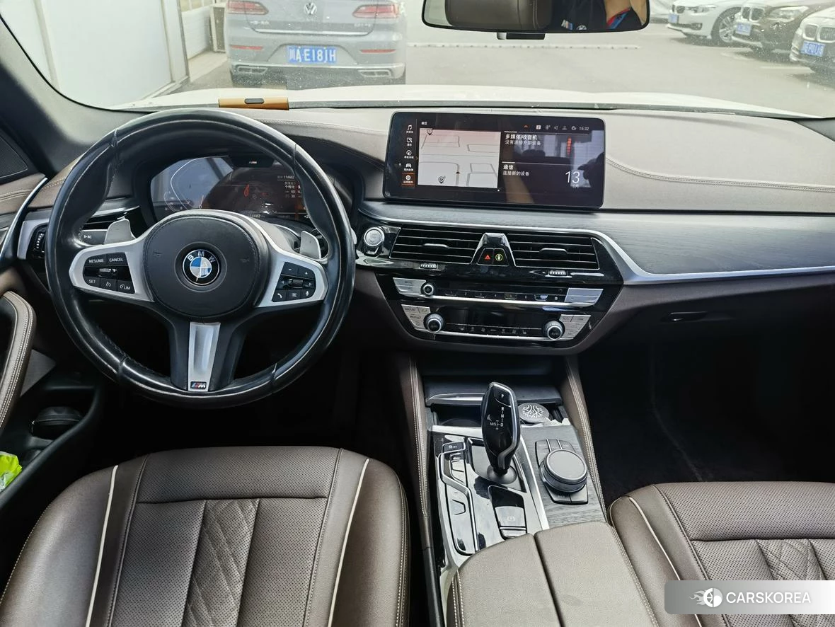BMW 5 series 2021 Белый из Китая, фото 2