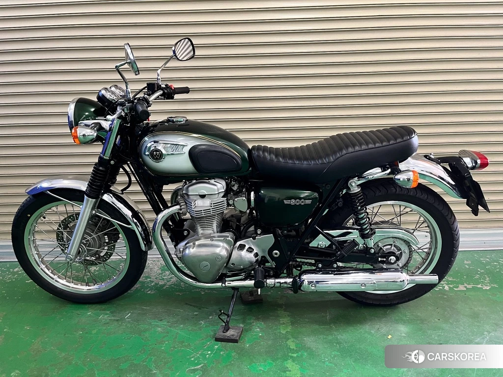 Проданный Kawasaki W800 2011 из Японии