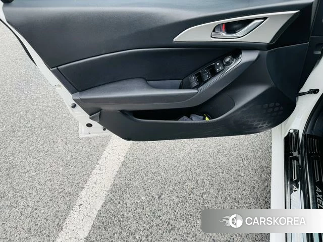 Mazda 3 Angkesaila 2018 Белый из Китая, фото 3