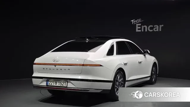 Hyundai Grandeur (GN7) id 3273021 из Кореи 12