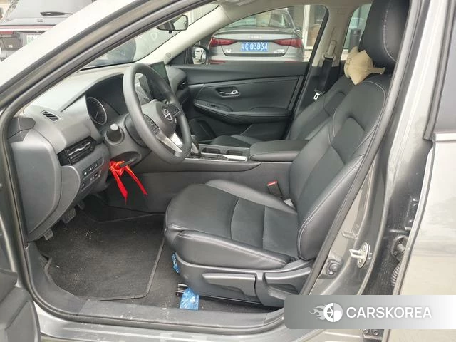 Nissan Xuan Yi 2026 Серебристо-серый из Китая, фото 2