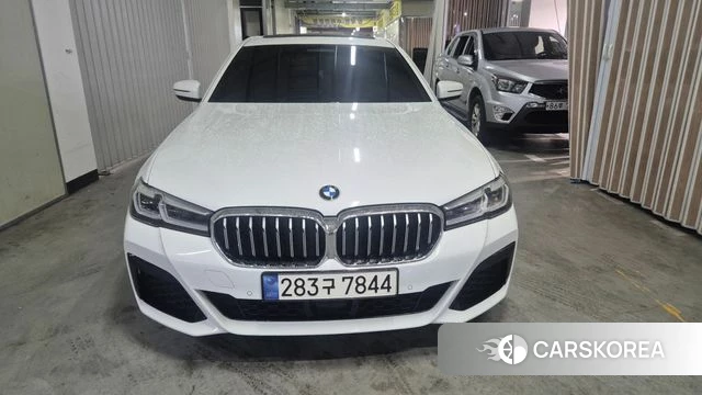 BMW 5 Series (G30) 2020 Белый из Кореи, фото 2