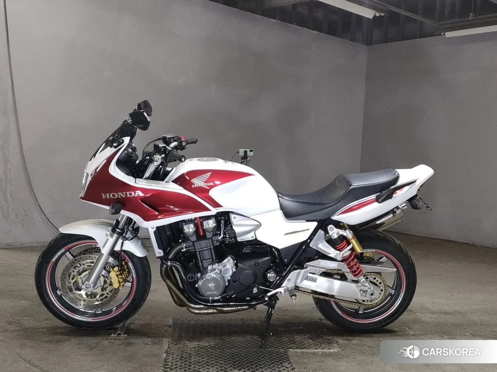 Проданный Honda CB1300SF BOLDOR 2013 из Японии