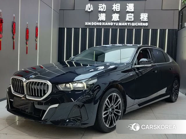 BMW 5 series 2024 Черный из Китая, фото 2