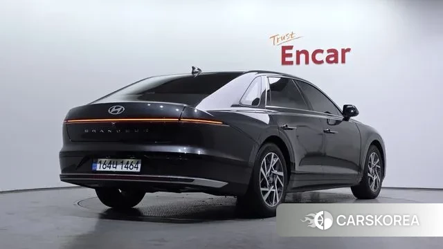 Hyundai Grandeur (GN7) id 3533296 из Кореи 12