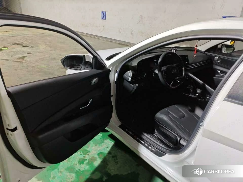 Hyundai Elantra 2022 Белый из Китая, фото 2