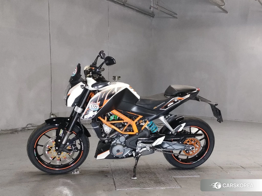 Проданный KTM 390 DUKE 2014 из Японии, фото 2