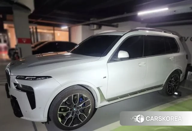 BMW X7 (G07) 2023 Белый из Кореи, фото 5