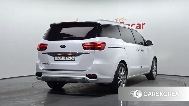 Kia The New Carnival id 3626987 из Кореи 12