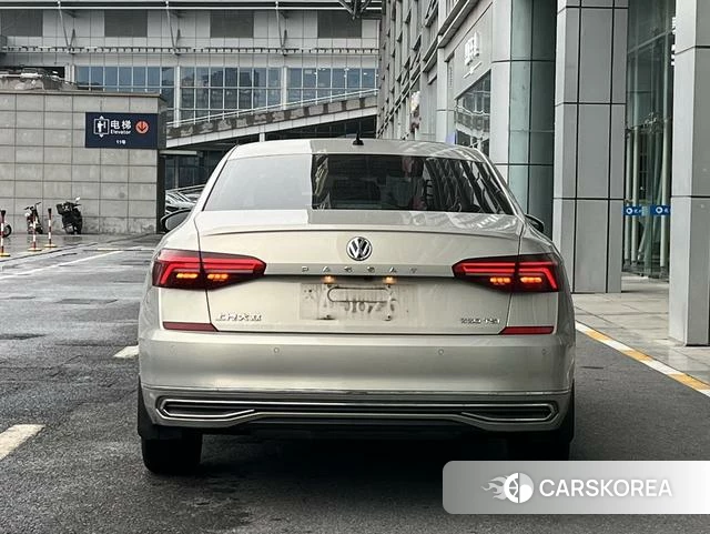Volkswagen Passat id 4212694 из Китая 9