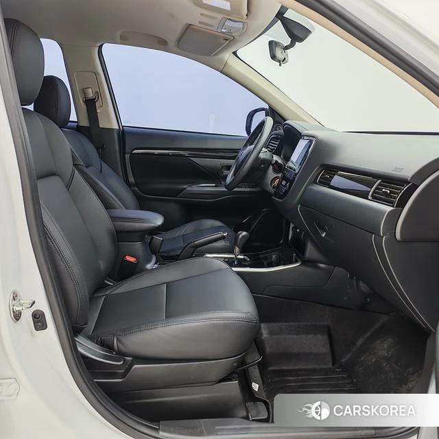 Mitsubishi  Outlander id 4207298 из Китая 8