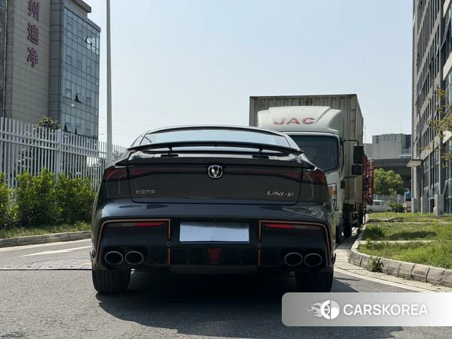 Chang'an UNI-V 2022 Темно-серый из Китая, фото 3