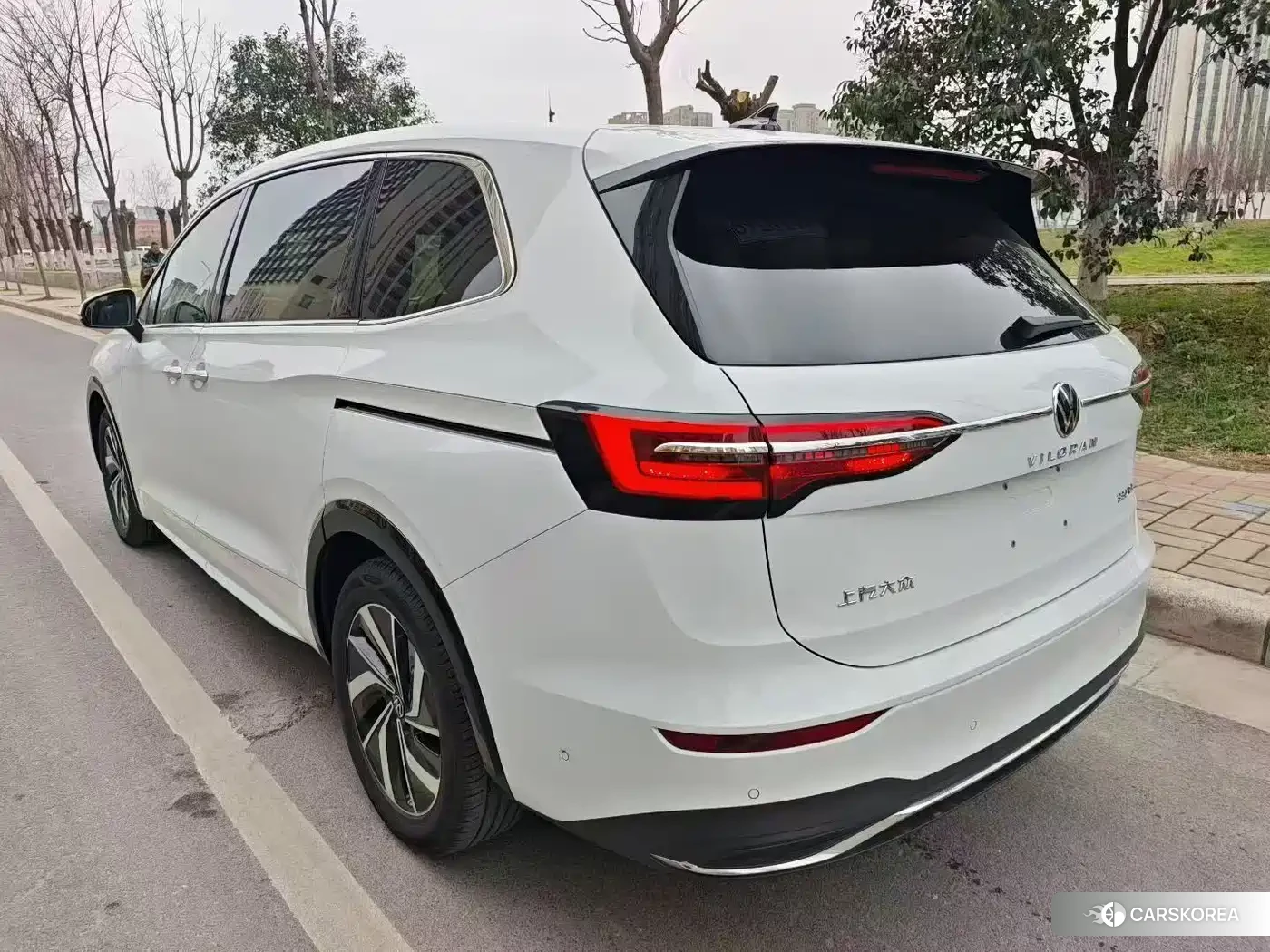 Volkswagen Viloran 2023 Белый из Китая, фото 2