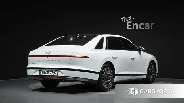 Hyundai Grandeur Hybrid (GN7) id 4607847 из Кореи 12