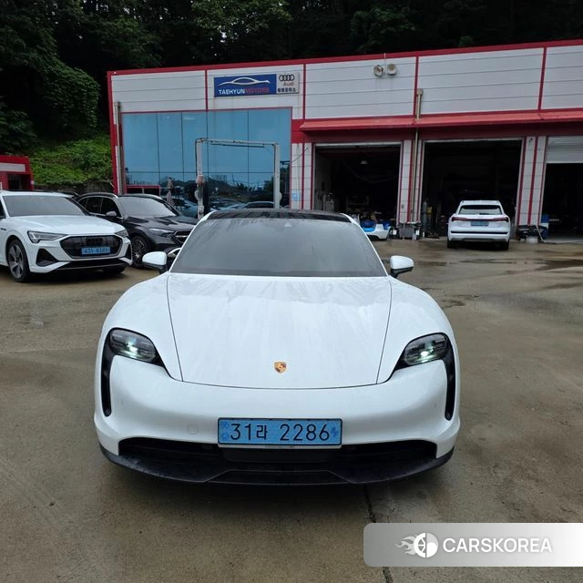 Porsche Taycan id 4494897 из Кореи 12