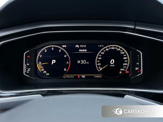 Volkswagen Exploring the shadow id 4256670 из Китая 12