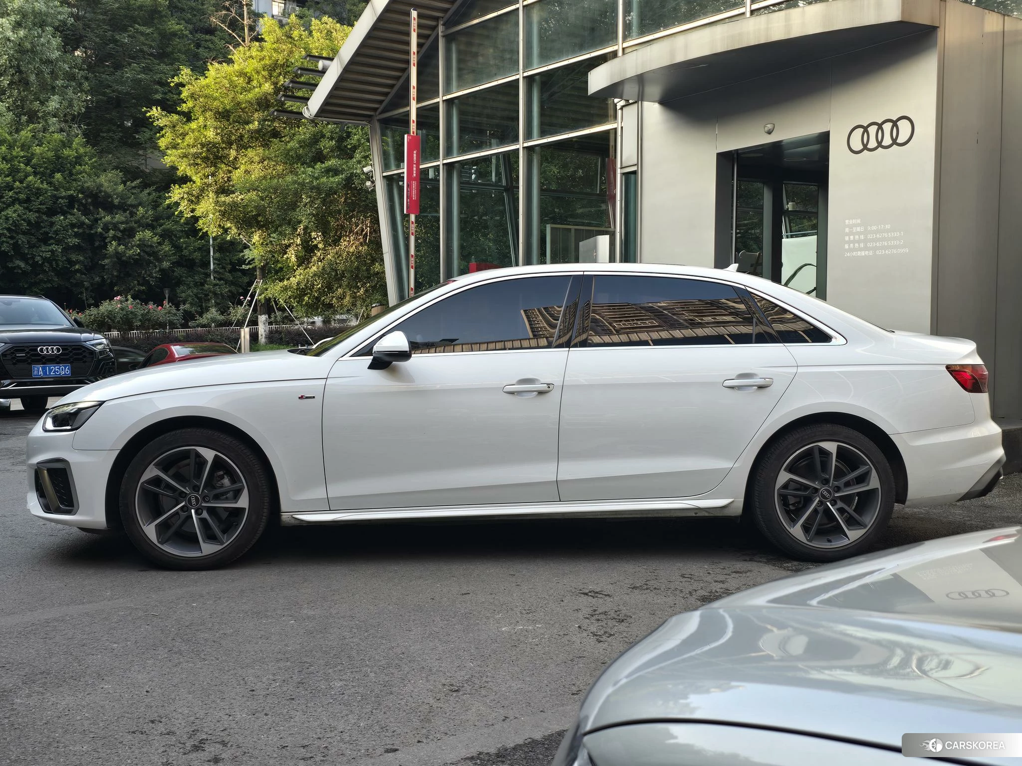 Audi A4L id 4420043 из Китая 12