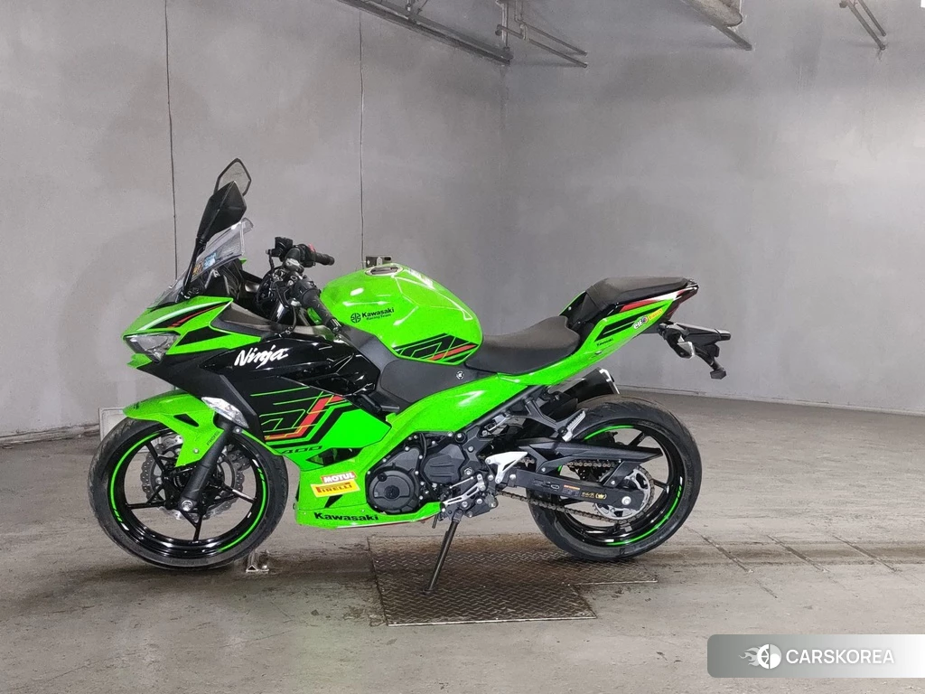 Проданный Kawasaki NINJA 400 2018 из Японии