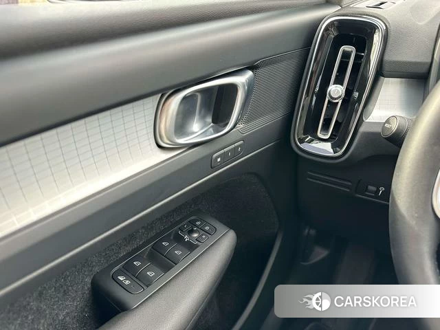 Volvo XC40 id 4208572 из Китая 12