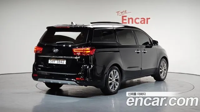 Kia The New Carnival id 2928308 из Кореи 12