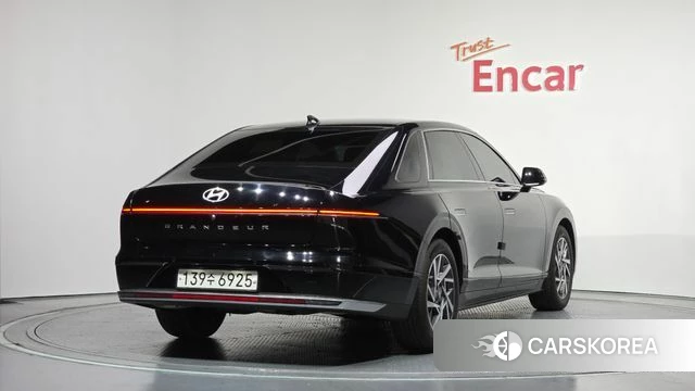 Hyundai Grandeur (GN7) id 4292452 из Кореи 12