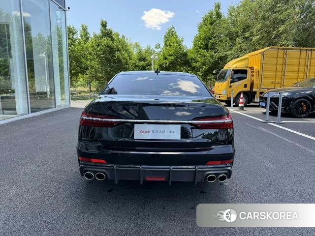 Audi A6L id 4278976 из Китая 7