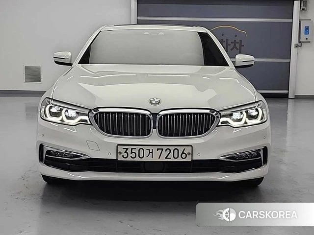 BMW 5 Series (G30) id 3820824 из Кореи 11