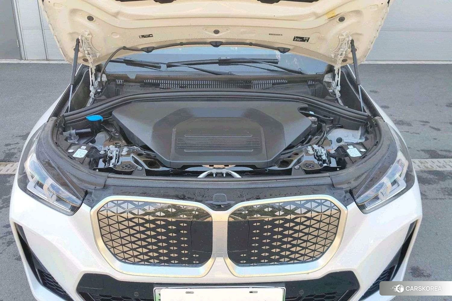 BMW iX1 2025 Белый из Китая, фото 5