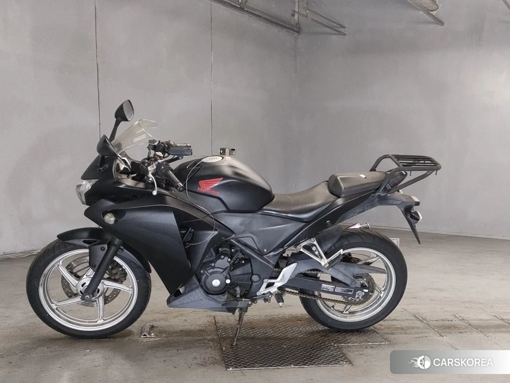 Проданный Honda CBR250R 2011 из Японии, фото 2