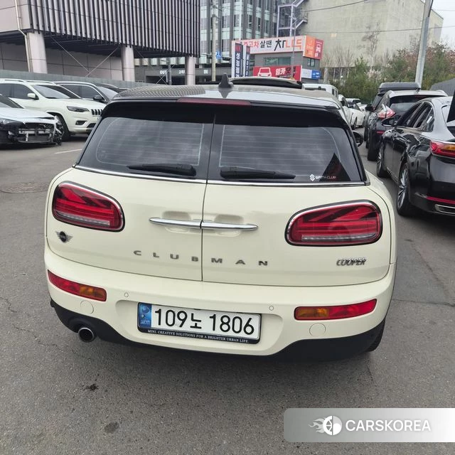 Mini Cooper Clubman 2021 Белый из Кореи, фото 3