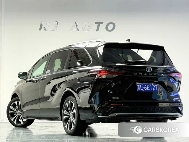 Toyota Grevia 2023 Черный из Китая, фото 4